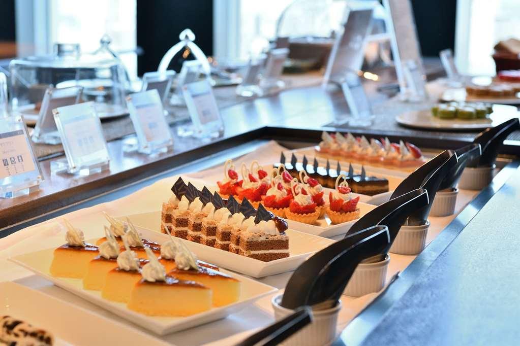 Nagoya Prince Hotel Sky Tower Nhà hàng bức ảnh A dessert buffet