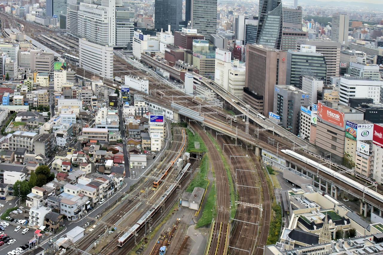 Nagoya Prince Hotel Sky Tower Ngoại thất bức ảnh The elevated portion of the Shinkansen in Tokyo